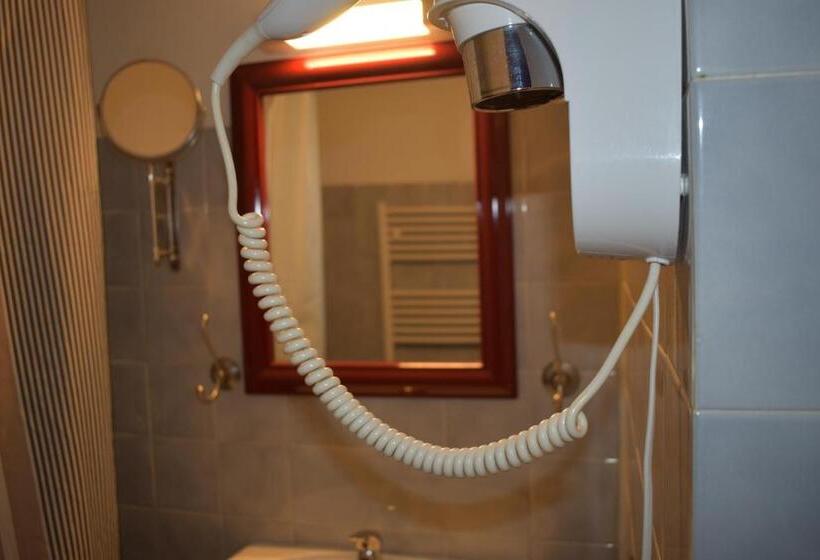 Семейный Номер, Hôtel Le Mélèze