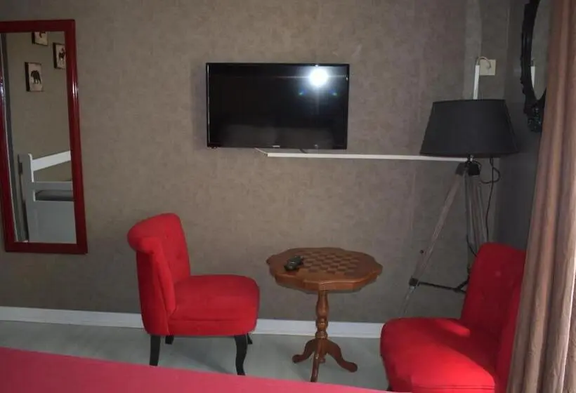 Standard Neljän Hengen Huone, Hôtel Le Mélèze