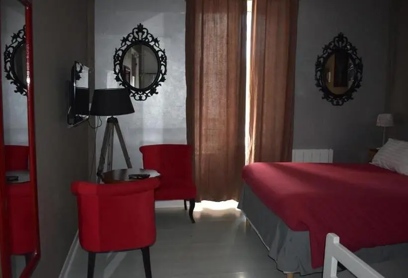 Standard Neljän Hengen Huone, Hôtel Le Mélèze