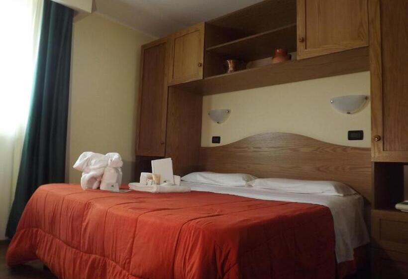 Семейный Номер, Kristall