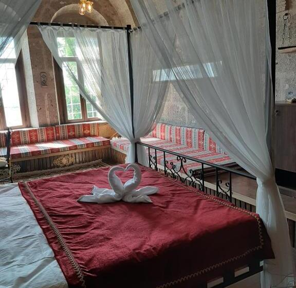 غرفة قياسية, Mayaoglu Konagi