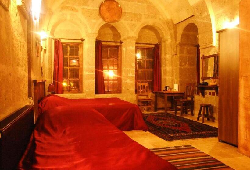 غرفة عائلية, Mayaoglu Konagi