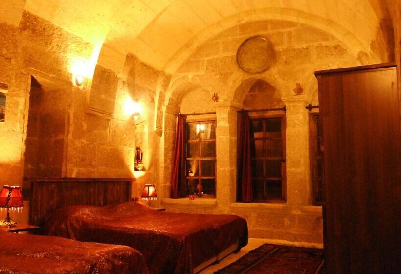 غرفة عائلية, Mayaoglu Konagi