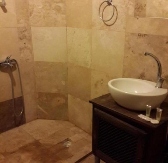 غرفة قياسية ثلاثية, Mayaoglu Konagi