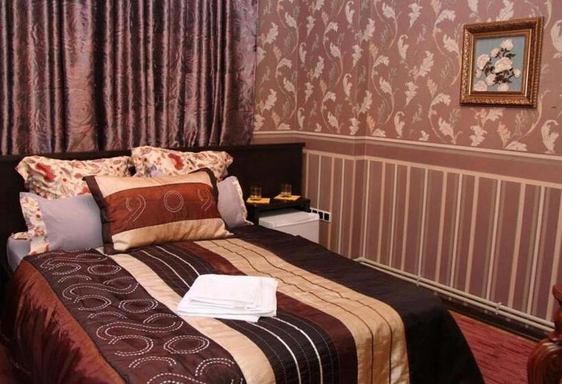 شقة غرفتين, Style Bessarabia