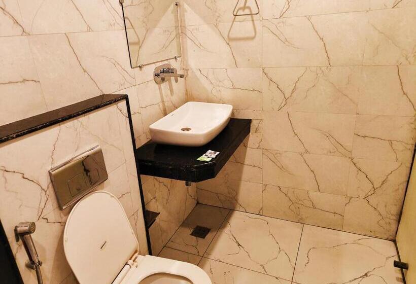 豪华房间, Tark A Family Hotel Near Igi Airport Delhi