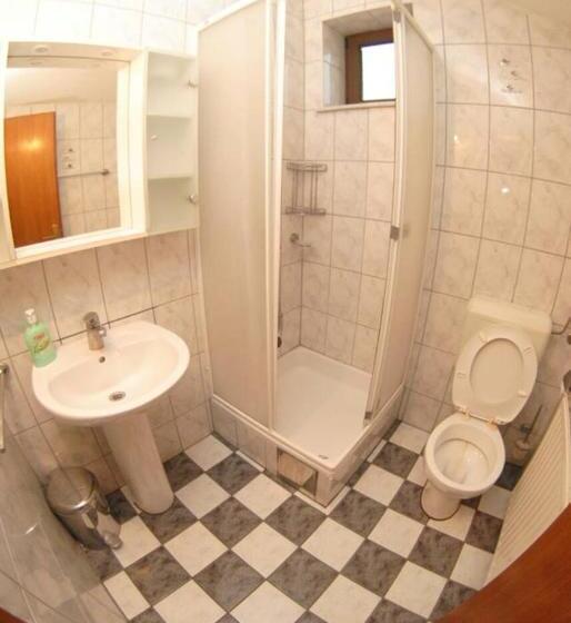 اتاق کلاسیک سه تخته, Motel Bella Italia