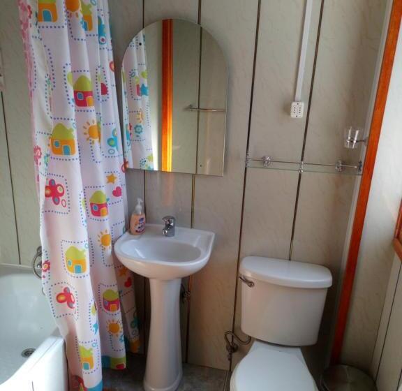 غرفة قياسية رباعية, Casa Hospedaje Costanera