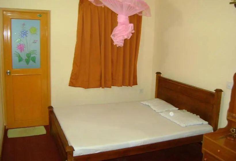 デラックスルーム, Family Guest House