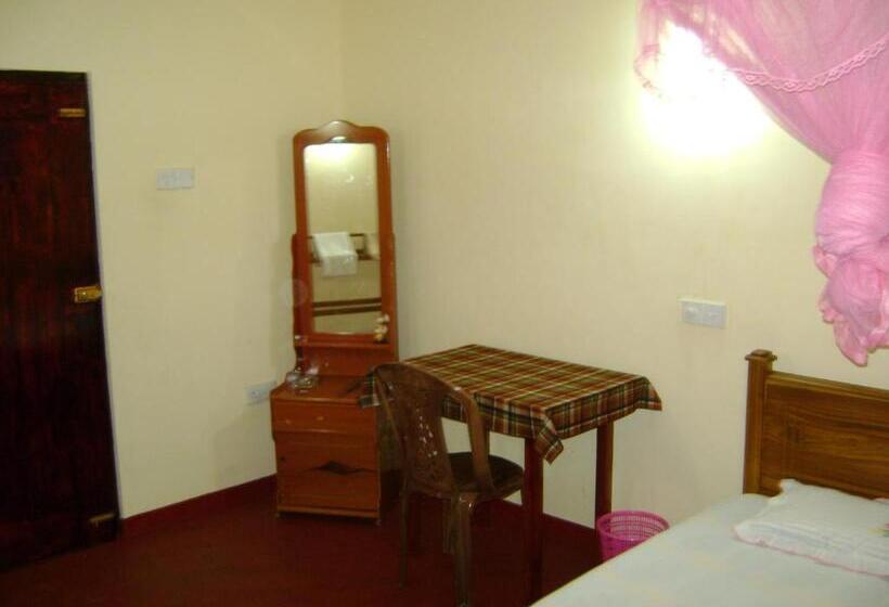 デラックスルーム, Family Guest House