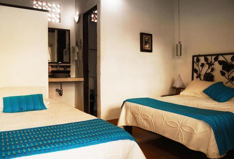 اتاق استاندارد سه نفره, Hostal El Zafiro Del Café