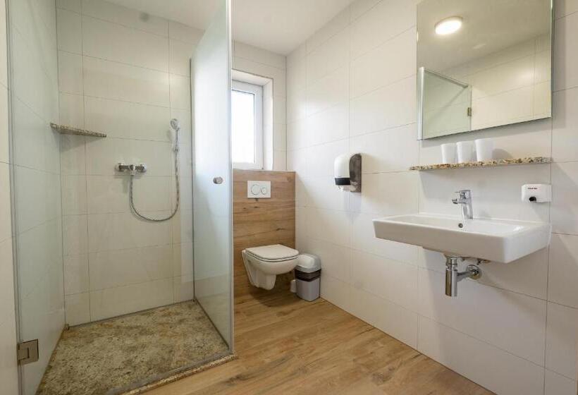 스탠다드 트리플 룸, Penzion Kamzik A Drevenica