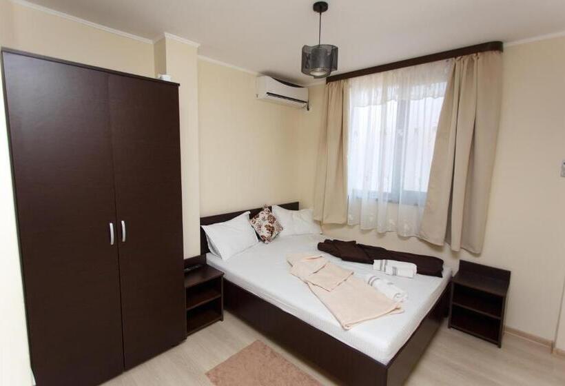 اتاق استاندارد چهار تخته, Vila Sandra