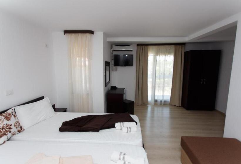 バルコニー付スタンダード４ベッドルーム, Vila Sandra