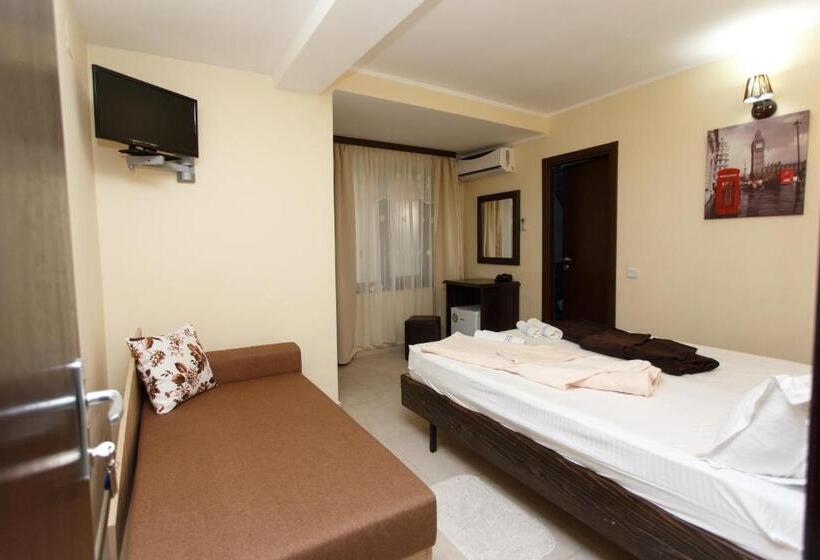 スタンダードトリプルルーム, Vila Sandra