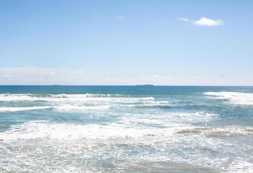 חדר דלוקס עם מרפסת נוף לים, Marshmellow Beach Rooms   Sri Lanka