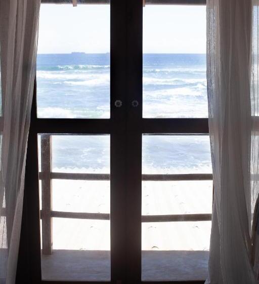 חדר דלוקס עם מרפסת נוף לים, Marshmellow Beach Rooms   Sri Lanka