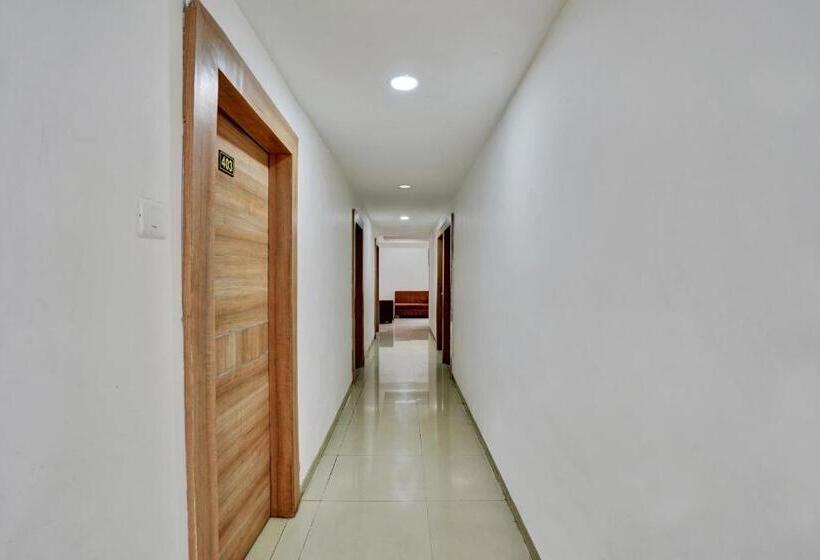 三人经典房间, Nik