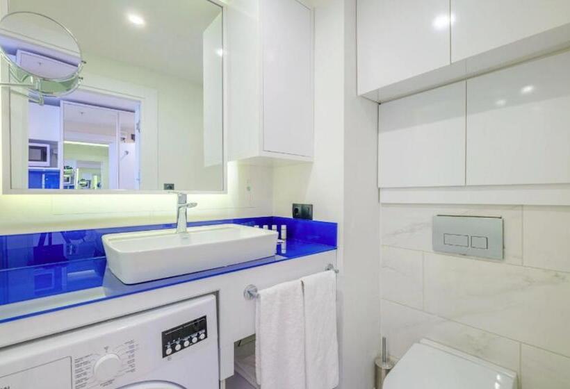 آپارتمان 1 خوابه, Holiday In Orbi City Batumi