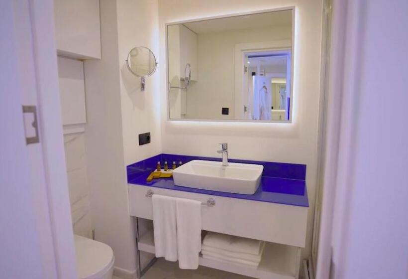 آپارتمان 1 خوابه, Holiday In Orbi City Batumi