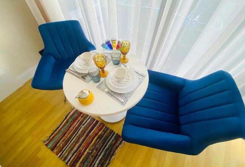 استودیوی استاندارد, Holiday In Orbi City Batumi