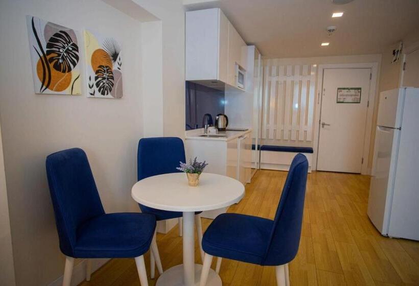 سوئیت 2 خوابه, Holiday In Orbi City Batumi