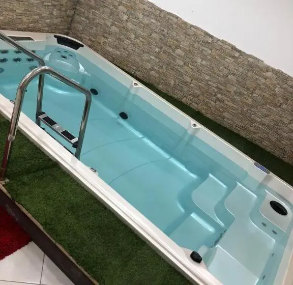 اتاق استاندارد با وان آب گرم, B&b Al Cavour