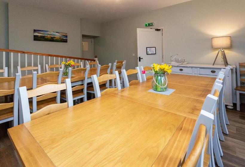 חדר אקונומי, Howgills House