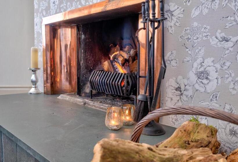 חדר סטנדרט מותאם לאדם עם מוגבלויות, Howgills House