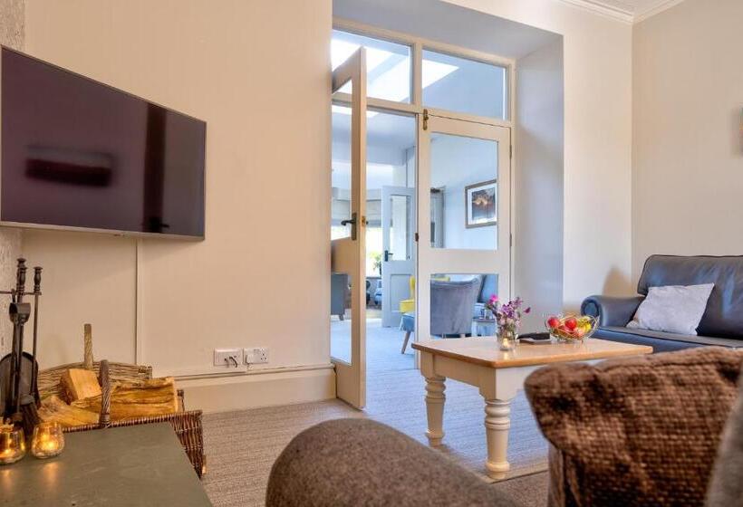 חדר דלוקס, Howgills House