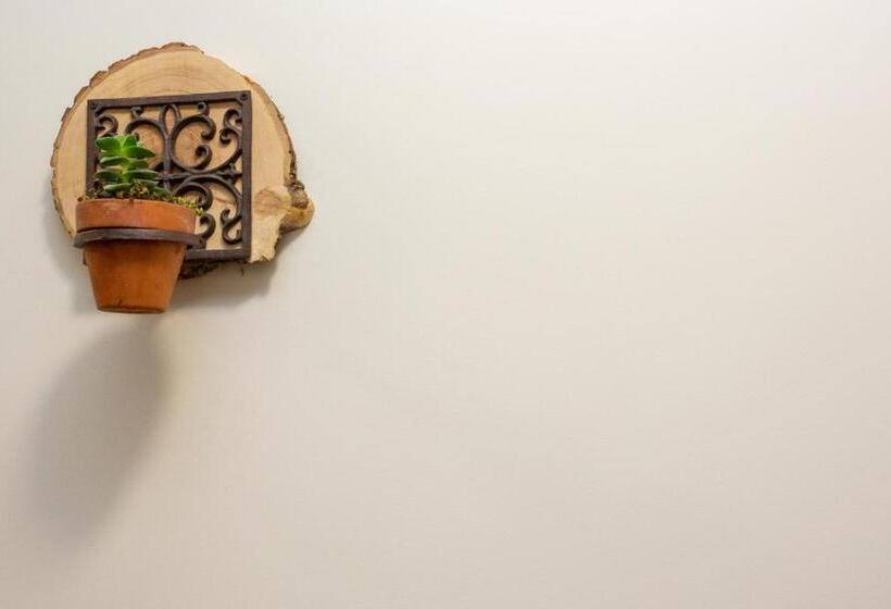 חדר סטנדרט, Howgills House