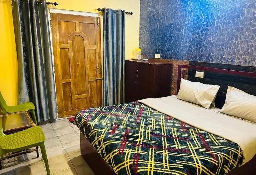 اتاق استاندارد سه نفره, Maharaja Cottage