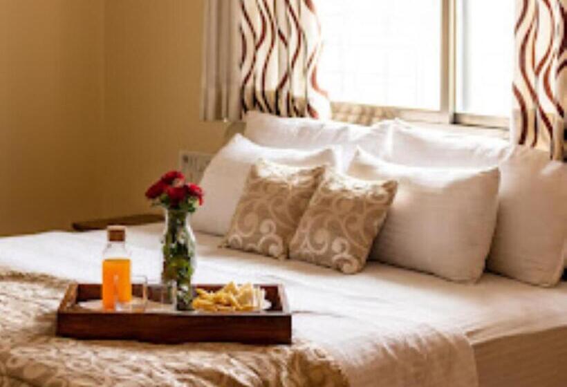 Quarto Estandar, Manju Palace,nanded