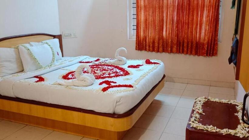 Quarto Deluxe, Mm Abode