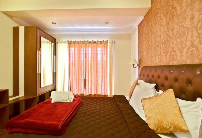 デラックスルーム, Mm Abode