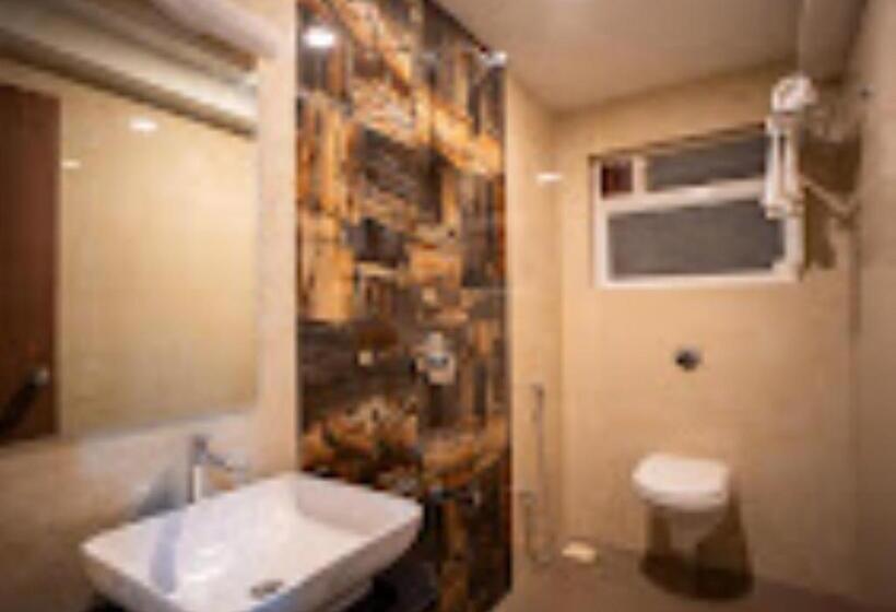 חדר דחוקס עם מיטת קינג, Oberon Solapur