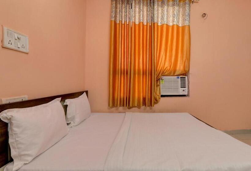 デラックストリプルルーム, Oyo City Prime Residacy