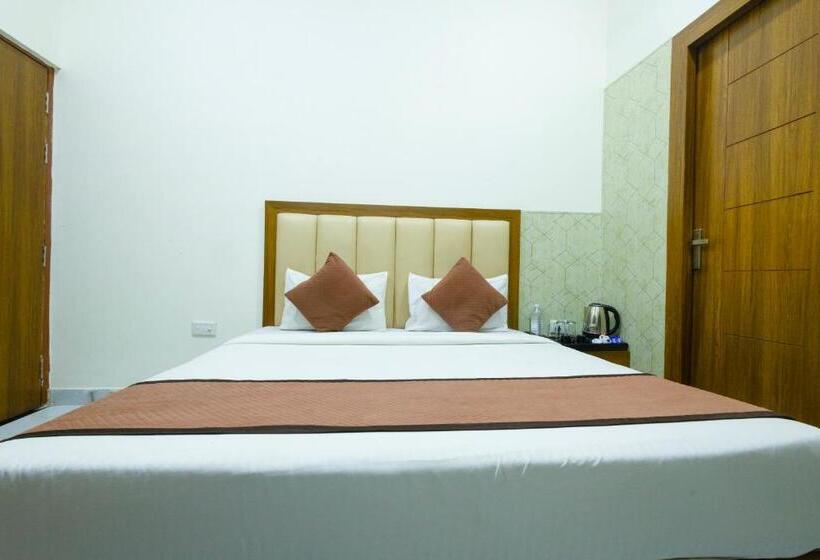 Chambre Standard Vue Ville, Shailly