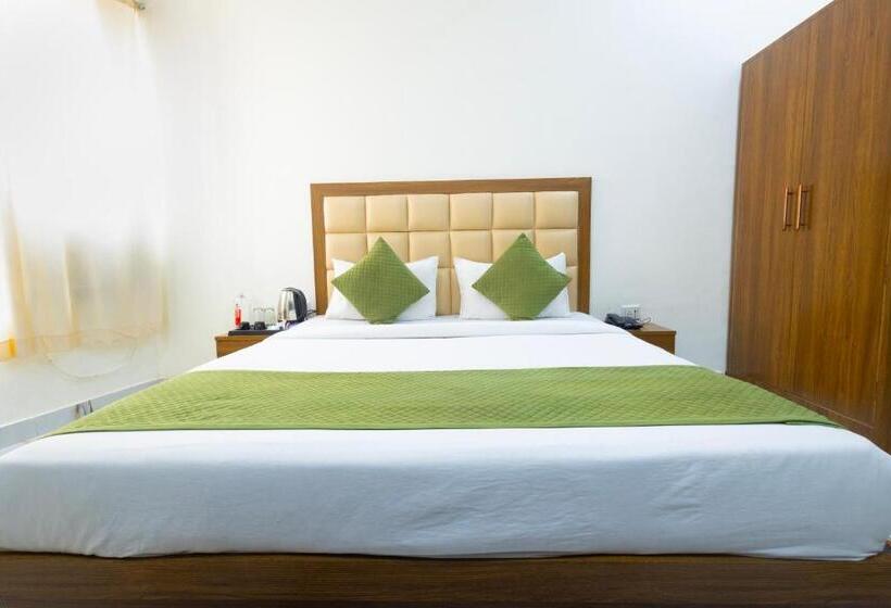 Chambre Standard Vue Ville, Shailly