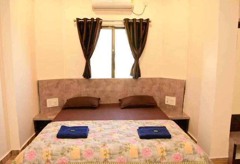 Номер Deluxe, Suyog Matheran