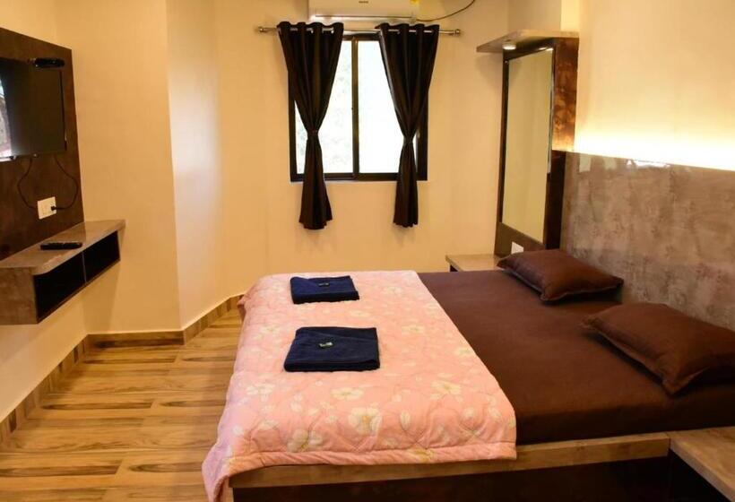 디럭스 룸, Suyog Matheran