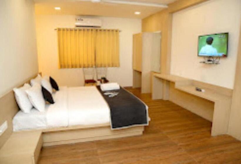 Quarto Estandar, The Rivera,rajkot