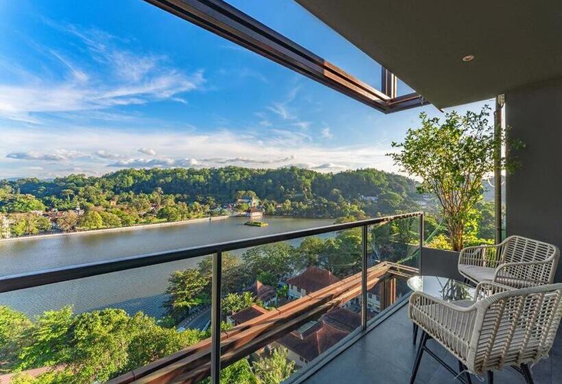 Suite with lake view, The Trees, Kandy