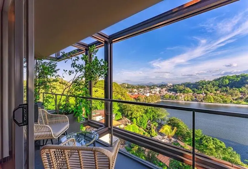 Suite Vue Lac, The Trees, Kandy