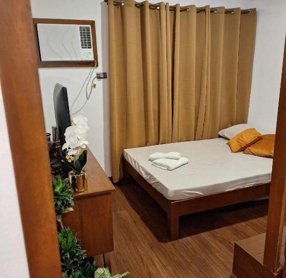 Quarto Deluxe, Mesaverte Residences Tower 2 Condotel Near Mall Cdo