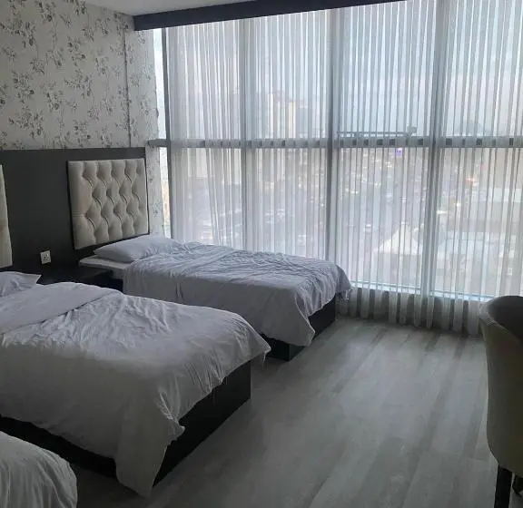 اتاق استاندارد سه نفره, Motel Blue Corner 1