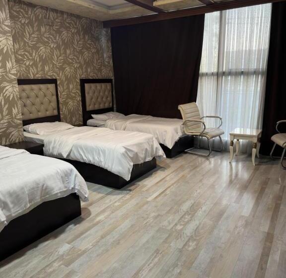 اتاق استاندارد سه نفره, Motel Blue Corner