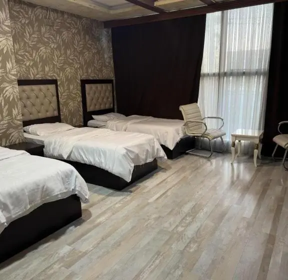 اتاق استاندارد سه نفره, Motel Blue Corner 1