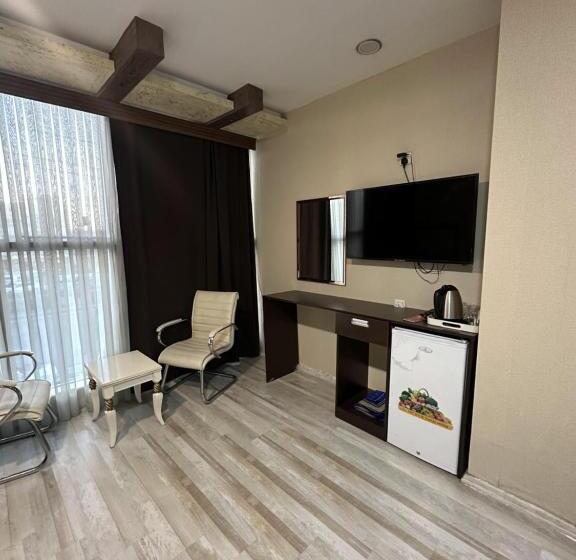 اتاق استاندارد سه نفره, Motel Blue Corner