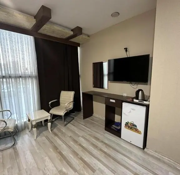 اتاق استاندارد سه نفره, Motel Blue Corner 1